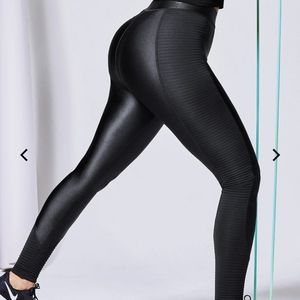Fabletics Motion Shine Legging